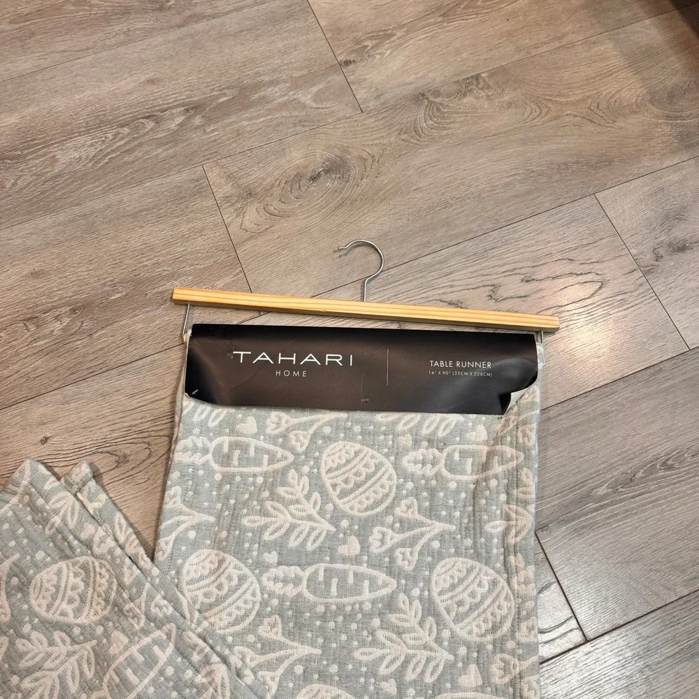 NWT Tahari Home Easter Egg Carrot Table Runner 14 x 90 Quilted Cotton Gauze Sage